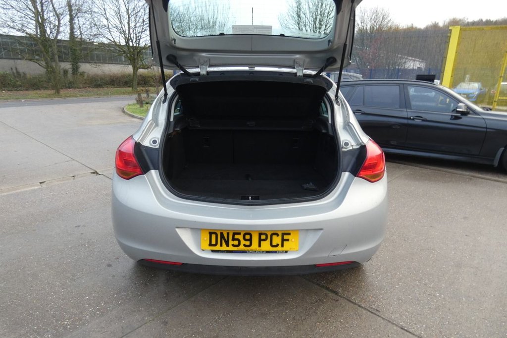 Used Vauxhall Astra 2010 for sale - 77355950: Photo 8