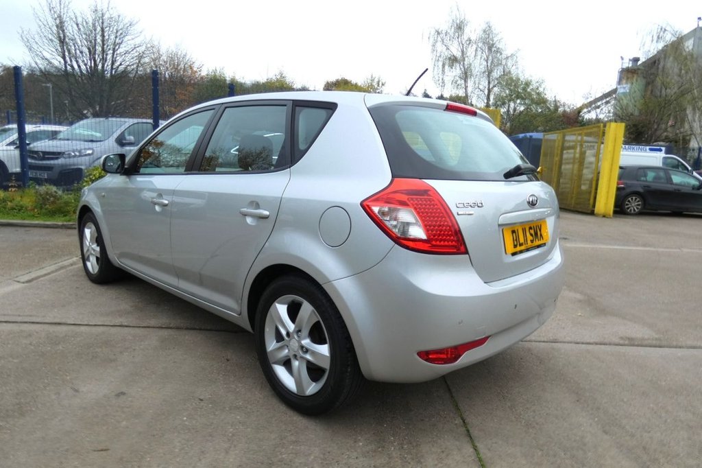 Used Kia Ceed 2011 for sale - 76582355: Photo 6