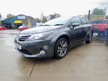 Used Toyota Avensis 2014 for sale - 79804640: Photo
