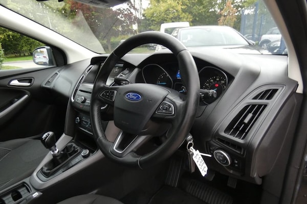 Used Ford Focus 2017 for sale - 76163046: Photo 11