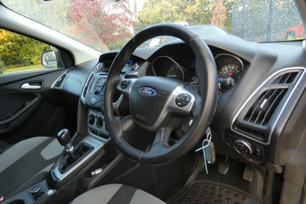 Used Ford Focus 2012 for sale - 76367698: Photo 11
