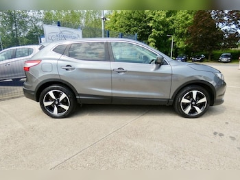 Used Nissan Qashqai 2017 for sale - 78985432: Photo