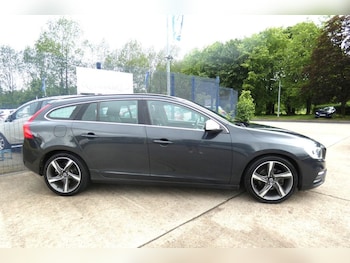 Used Volvo V60 2014 for sale - 78749430: Photo