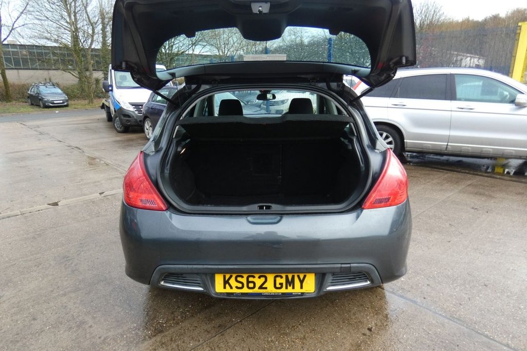 Used Peugeot 308 2013 for sale - 77199868: Photo 8