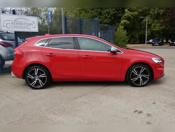 Used Volvo V40 2016 for sale - 79494026: Photo