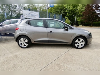 Used Renault Clio 2015 for sale - 79346128: Photo