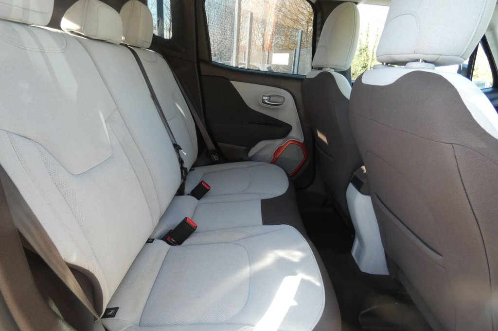 Used Jeep Renegade 2016 for sale - 77920119: Photo 9