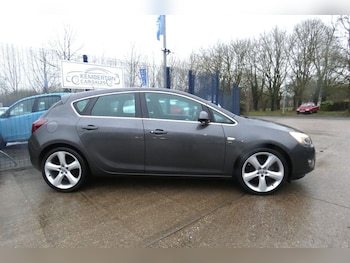 Used Vauxhall Astra 2012 for sale - 77421790: Photo