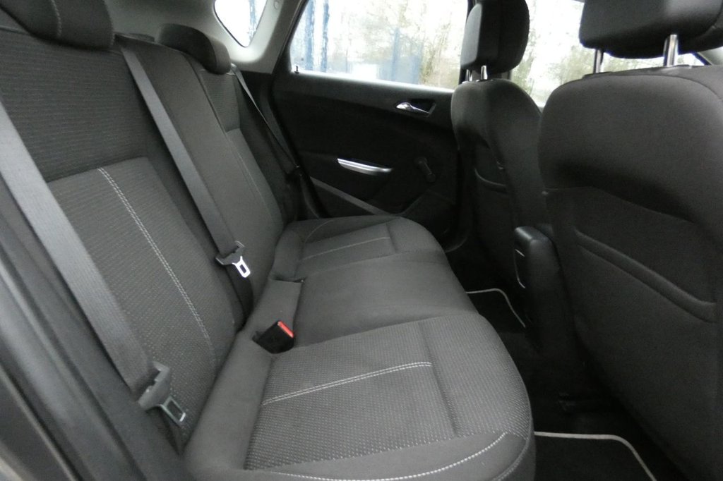 Used Vauxhall Astra 2012 for sale - 77421790: Photo 9