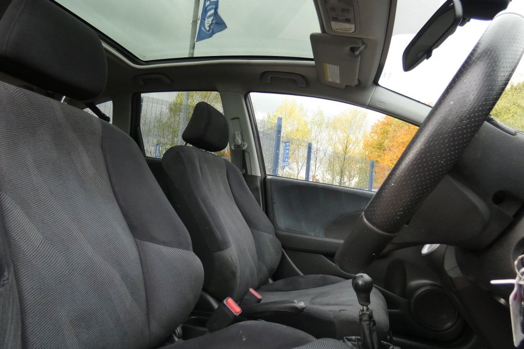 Used Honda Jazz 2010 for sale - 76291975: Photo 10