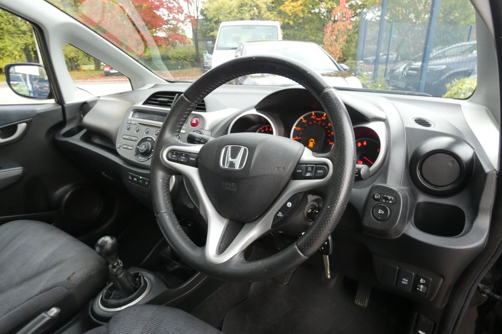 Used Honda Jazz 2010 for sale - 76291975: Photo 11