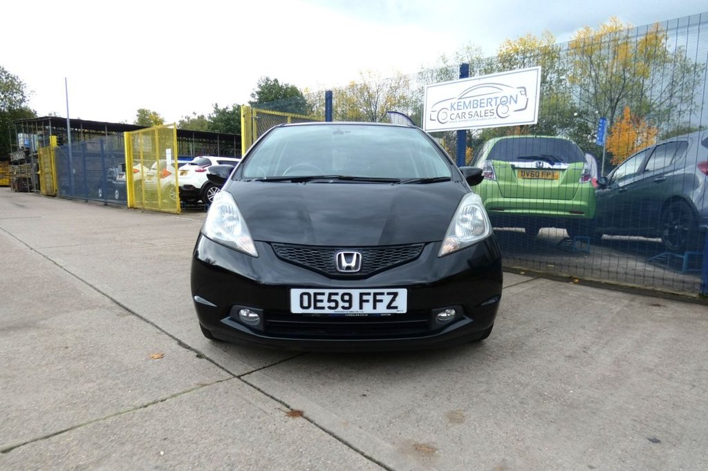 Used Honda Jazz 2010 for sale - 76291975: Photo 2