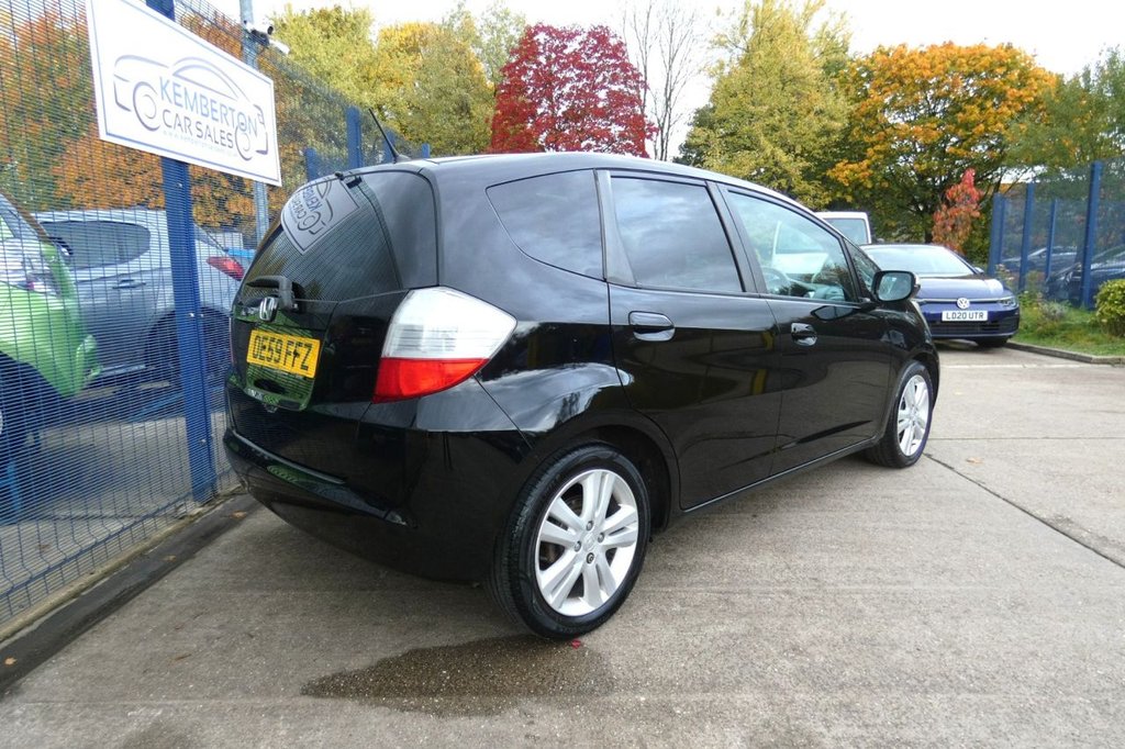 Used Honda Jazz 2010 for sale - 76291975: Photo 5