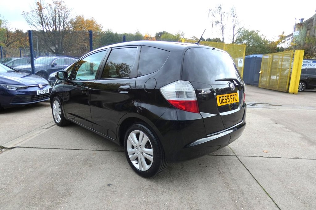 Used Honda Jazz 2010 for sale - 76291975: Photo 6