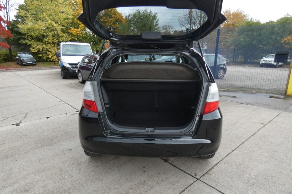 Used Honda Jazz 2010 for sale - 76291975: Photo 8