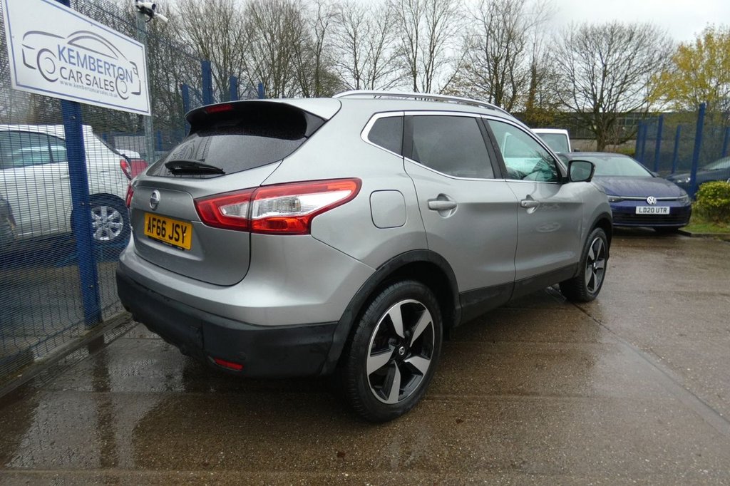 Used Nissan Qashqai 2016 for sale - 76724531: Photo 5