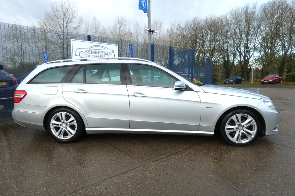 Used Mercedes-Benz E Class 2010 for sale - 76686666: Photo 4