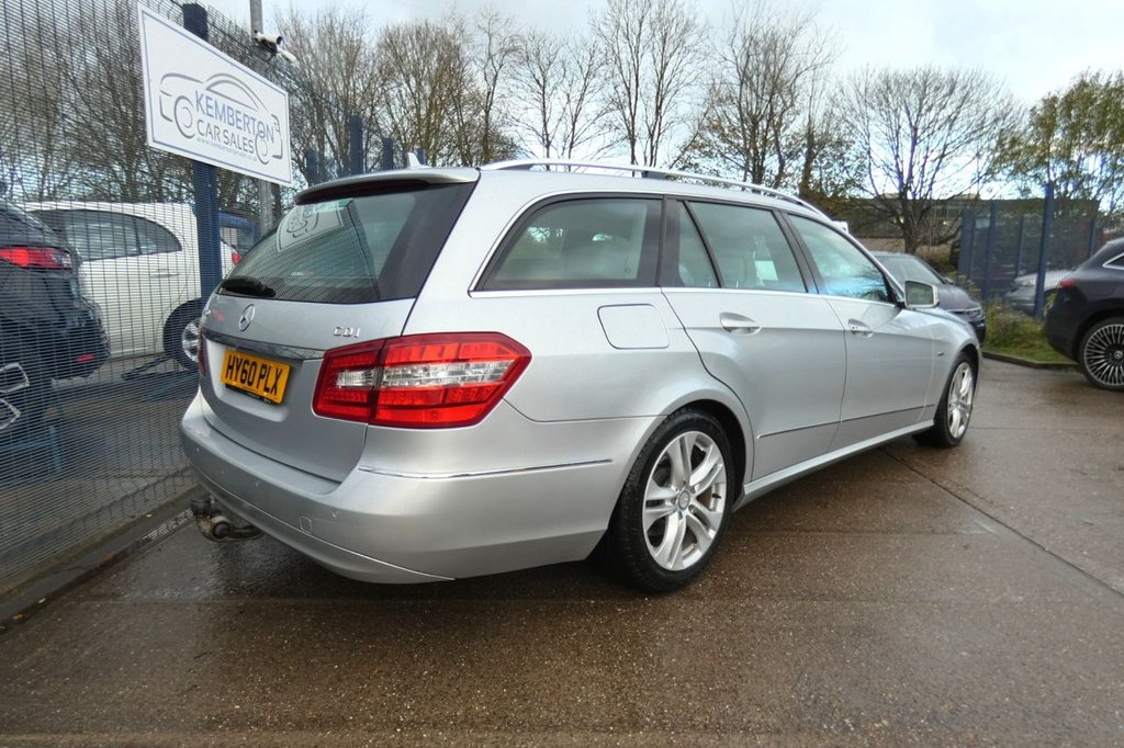 Used Mercedes-Benz E Class 2010 for sale - 76686666: Photo 5