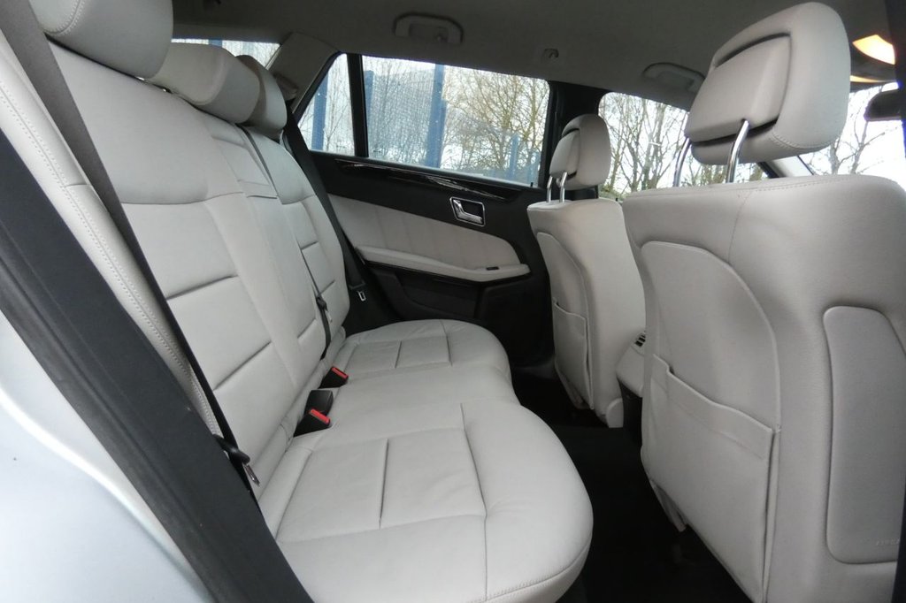 Used Mercedes-Benz E Class 2010 for sale - 76686666: Photo 9