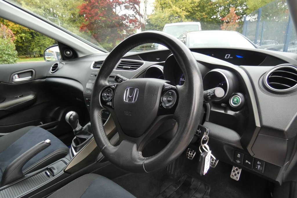 Used Honda Civic 2014 for sale - 76250090: Photo 11