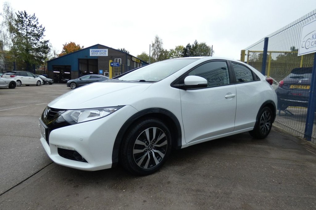 Used Honda Civic 2014 for sale - 76250090: Photo 3