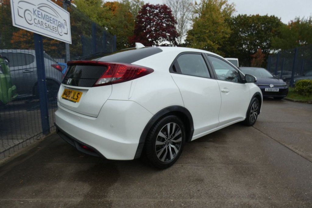 Used Honda Civic 2014 for sale - 76250090: Photo 5