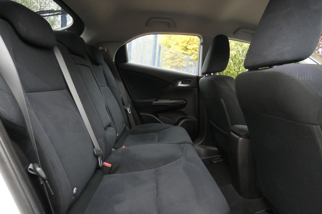 Used Honda Civic 2014 for sale - 76250090: Photo 9