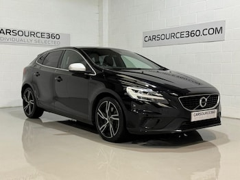 Used Volvo V40 2019 for sale - 77507131: Photo
