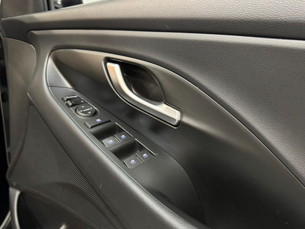 Used Hyundai i30 2019 for sale - 77608401: Photo 43