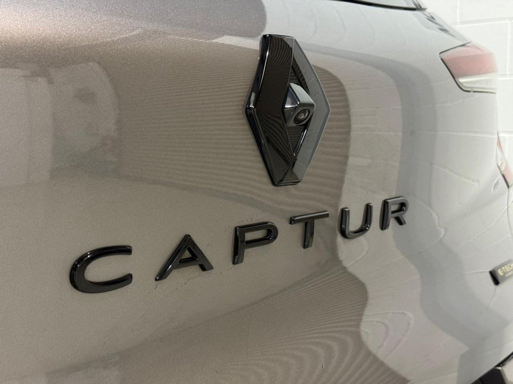 Used Renault Captur 2023 for sale - 77232048: Photo 32