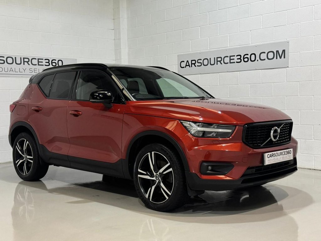 Used Volvo XC40 2021 for sale - 77621632: Photo 2