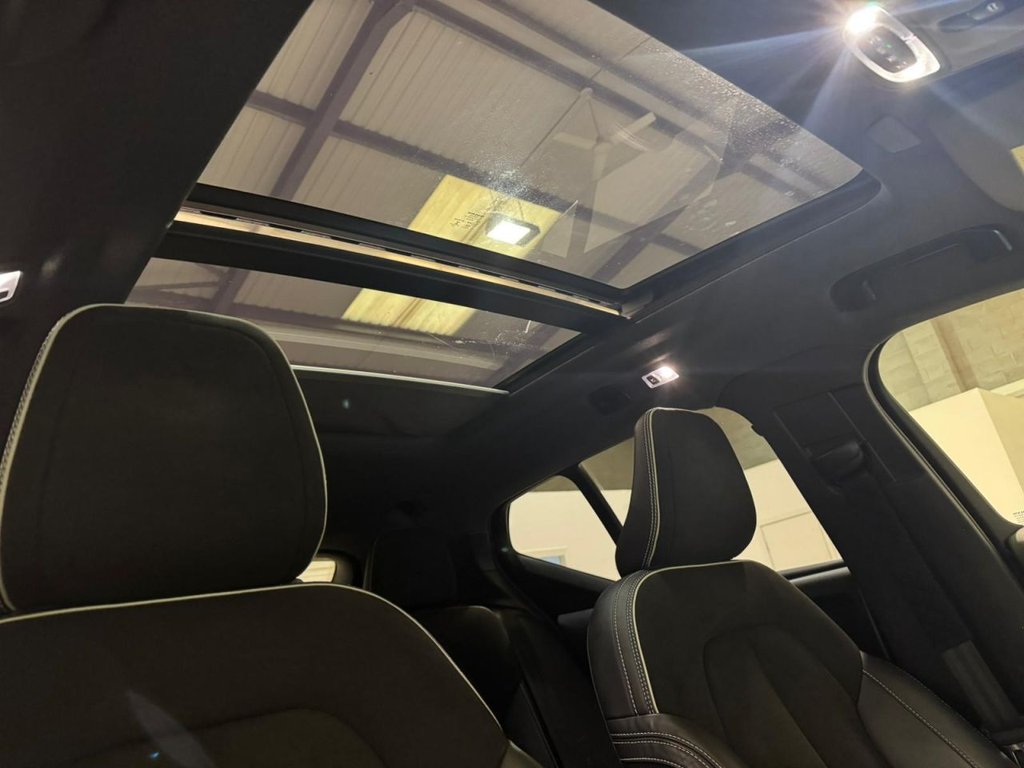 Used Volvo XC40 2021 for sale - 77621632: Photo 33