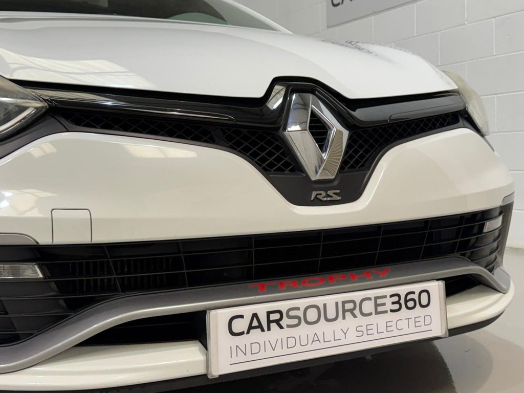 Used Renault Clio 2015 for sale - 77941670: Photo 14