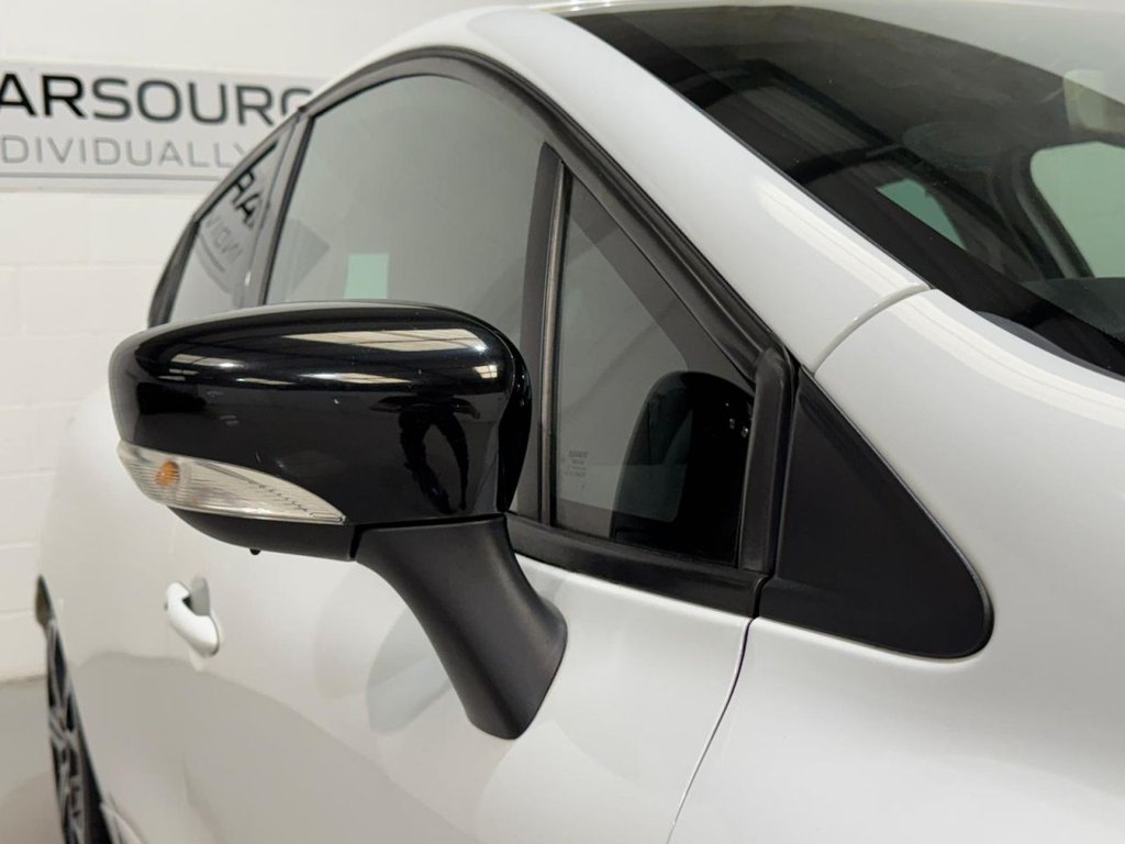 Used Renault Clio 2015 for sale - 77941670: Photo 22