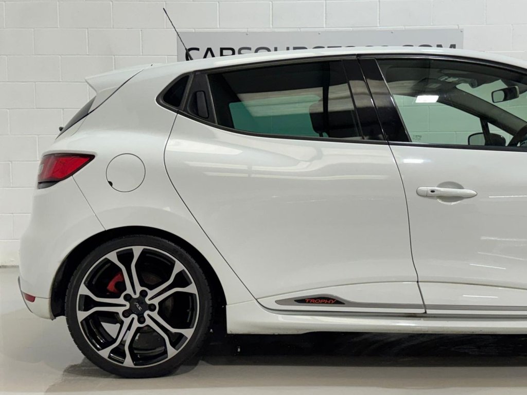 Used Renault Clio 2015 for sale - 77941670: Photo 27