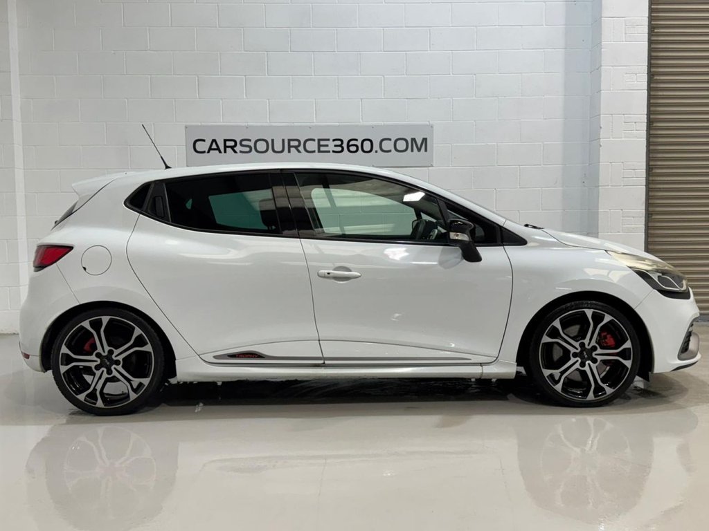 Used Renault Clio 2015 for sale - 77941670: Photo 28