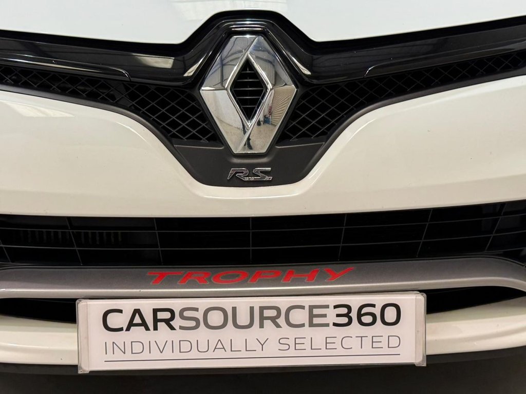 Used Renault Clio 2015 for sale - 77941670: Photo 30