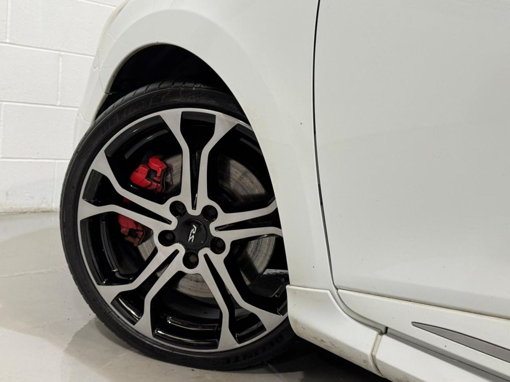 Used Renault Clio 2015 for sale - 77941670: Photo 43