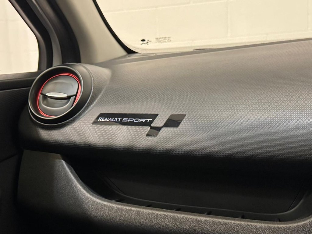 Used Renault Clio 2015 for sale - 77941670: Photo 48