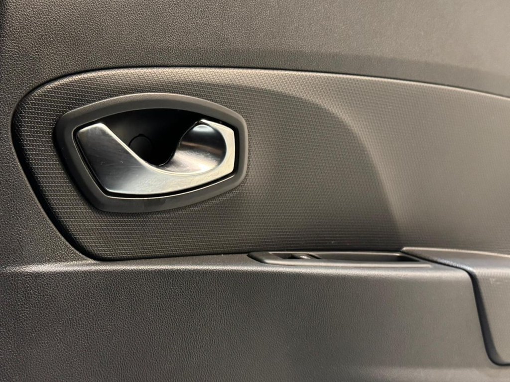 Used Renault Clio 2015 for sale - 77941670: Photo 49