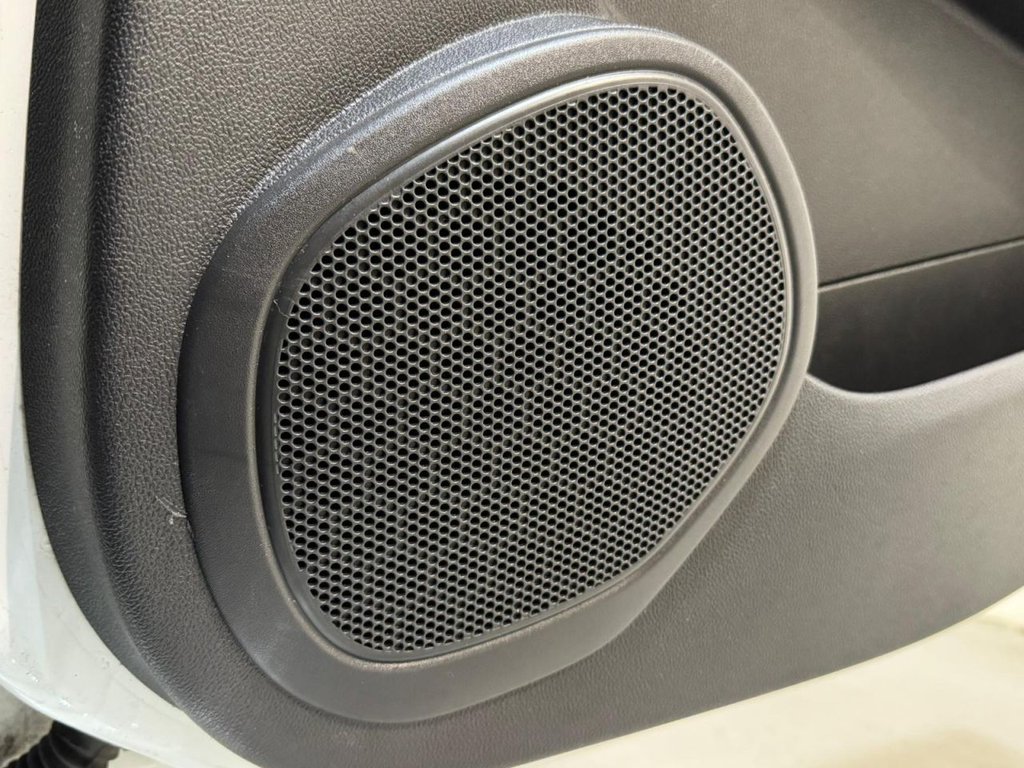 Used Renault Clio 2015 for sale - 77941670: Photo 50