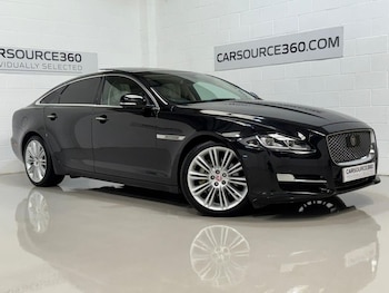 Used Jaguar XJ 2017 for sale - 77792044: Photo