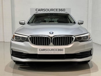 Used BMW 5 Series 2017 for sale - 76962301: Photo