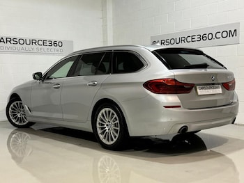 Used BMW 5 Series 2017 for sale - 76962301: Photo