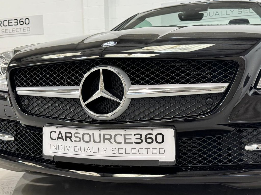 Used Mercedes-Benz SLK 2015 for sale - 77927184: Photo 22