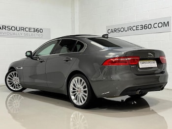 Used Jaguar XE 2018 for sale - 78514353: Photo