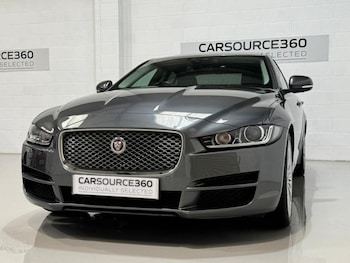 Used Jaguar XE 2018 for sale - 78514353: Photo