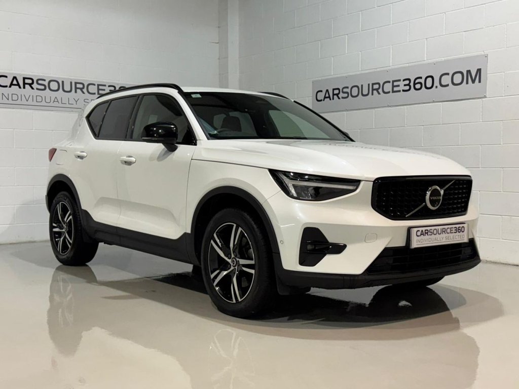 Used Volvo XC40 2023 for sale - 76962083: Photo 2