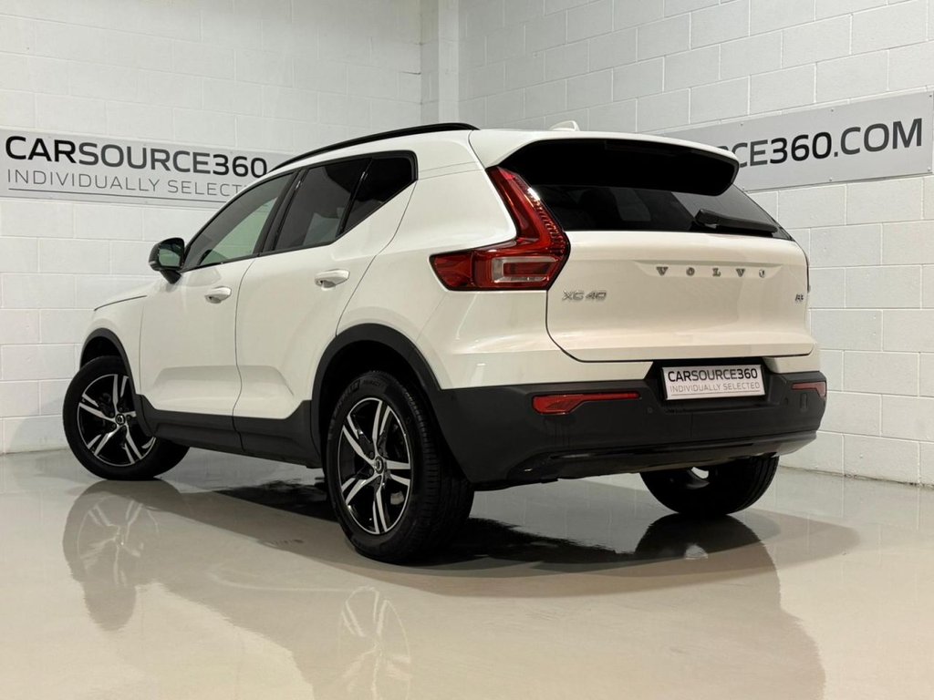 Used Volvo XC40 2023 for sale - 76962083: Photo 3