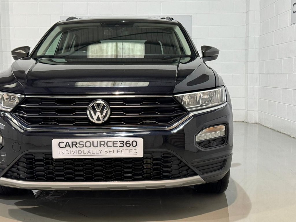 Used Volkswagen T-Roc 2019 for sale - 76962143: Photo 4